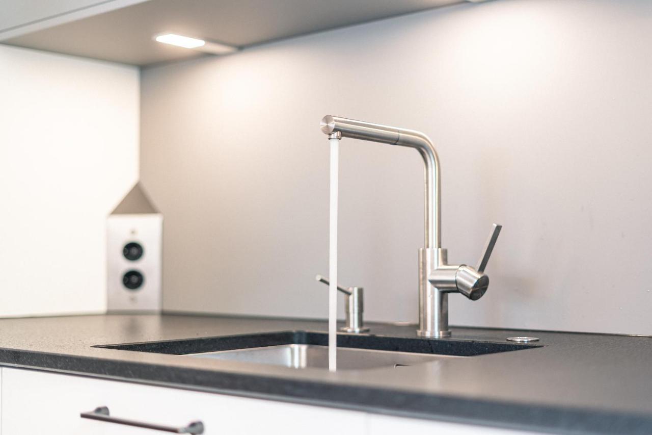 Alpdeluxe Smart Home - Balkon-Wanne-Tiefgarage-Bbq コルバーモール エクステリア 写真