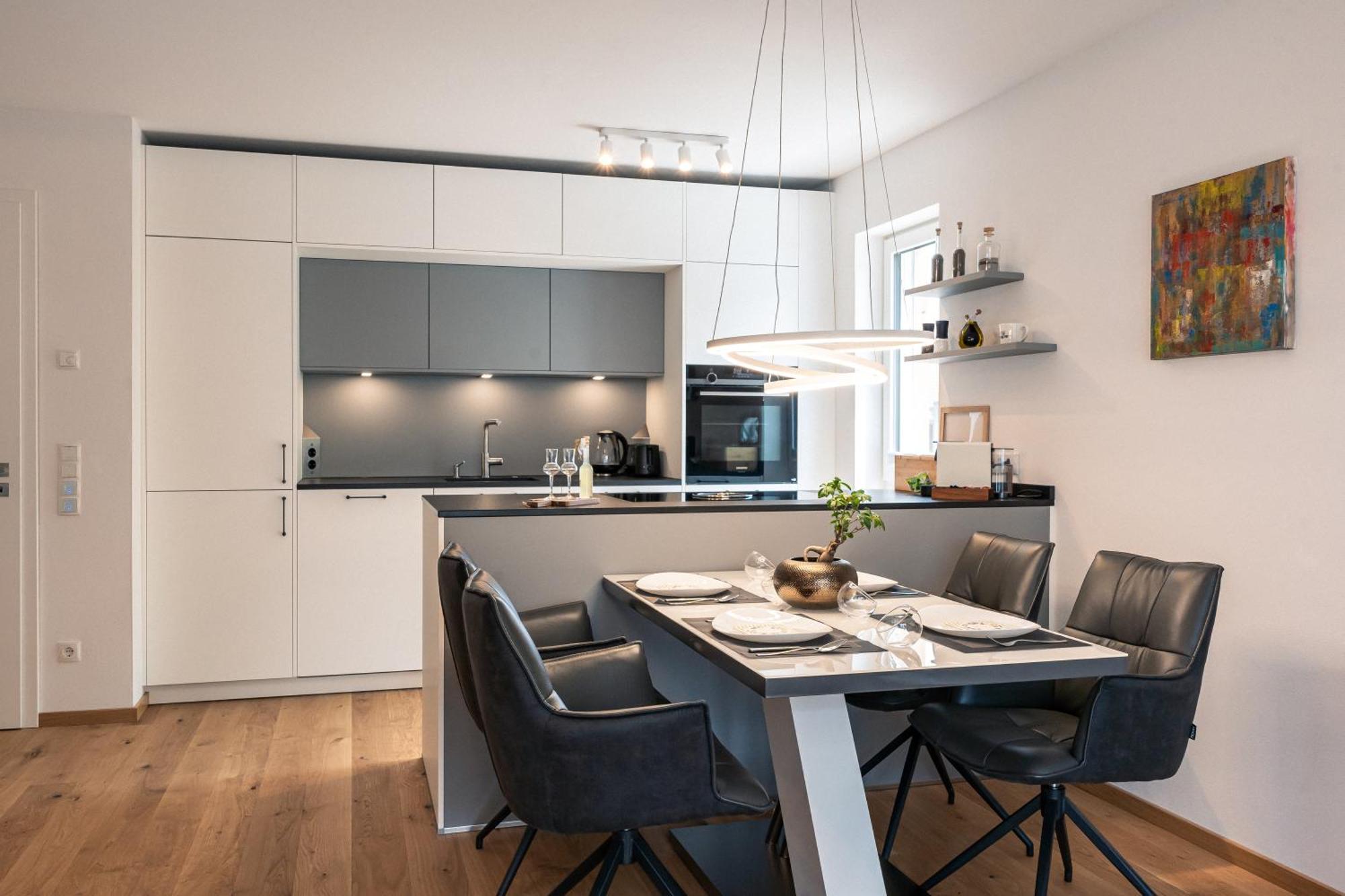 Alpdeluxe Smart Home - Balkon-Wanne-Tiefgarage-Bbq コルバーモール エクステリア 写真